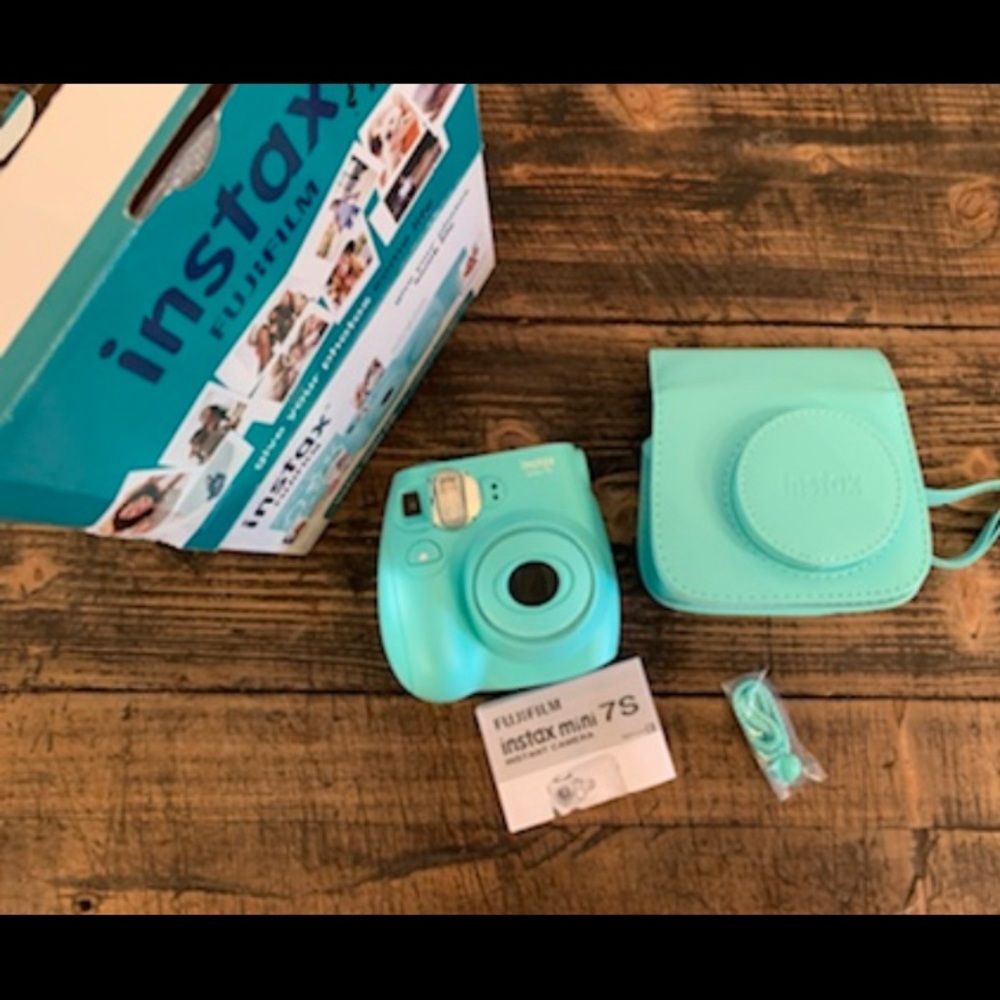 Instax Mini 7S in seafoam green w/ Case and Hand Strap